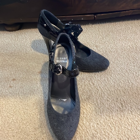 Stuart Weitzman Heels like new - Picture 2 of 3